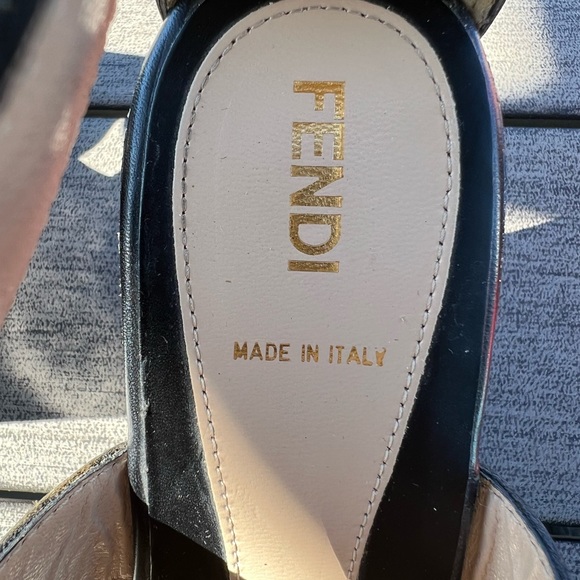 EUC Fendi 37 Black Leather Platform Sandals Genuine - Picture 7 of 11